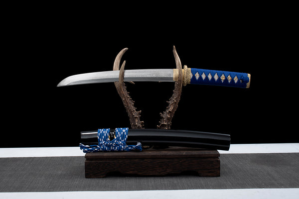 Circle pattern short knife